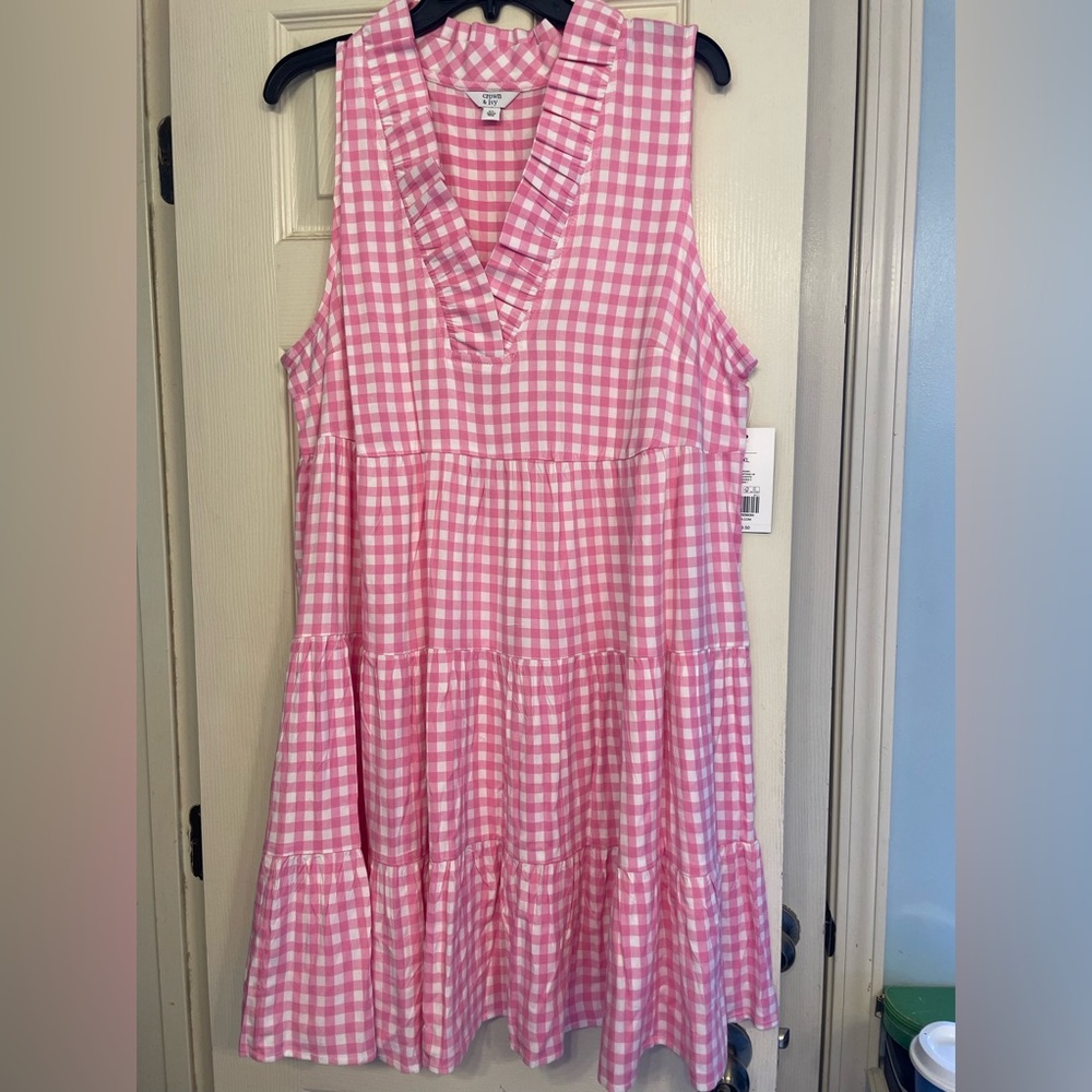 Crown & Ivy pink & white gingham checked dress. Never been worn. Smoke free home